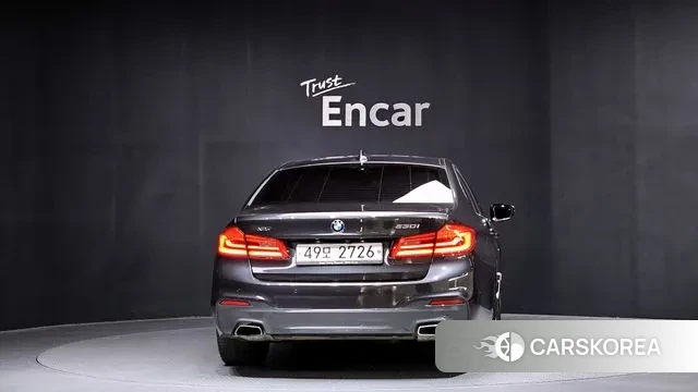 BMW 5 Series (G30) id 3474563 из Кореи 14