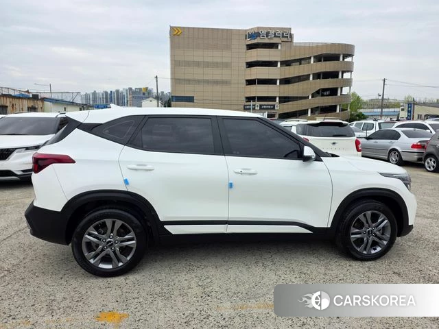 Kia Seltos id 4485736 из Кореи 14