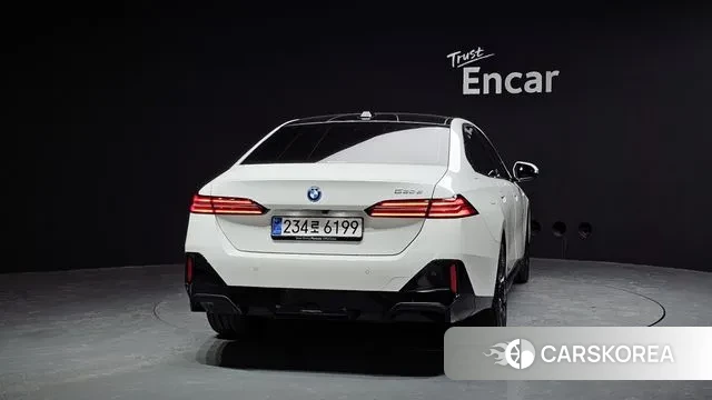 BMW 5 Series (G60) id 3605503 из Кореи 14