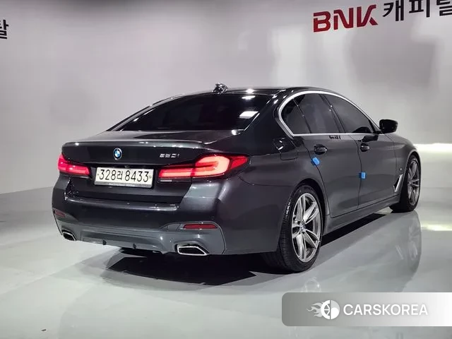 BMW 5 Series (G30) id 2896132 из Кореи 14