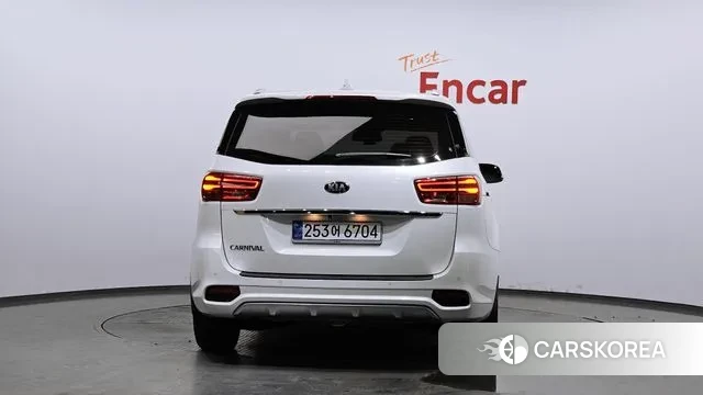 Kia The New Carnival id 3717994 из Кореи 14