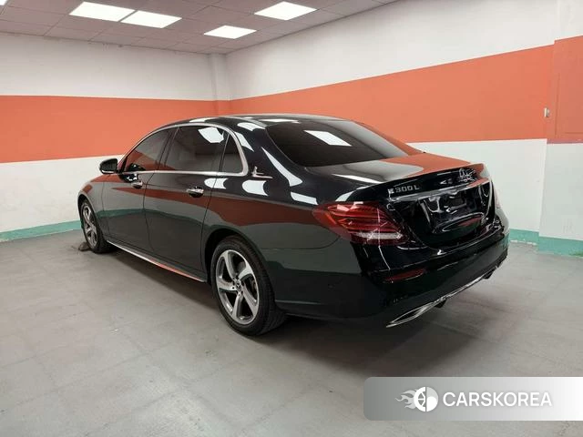 Mercedes-Benz E-class 2018 Черный из Китая, фото 4