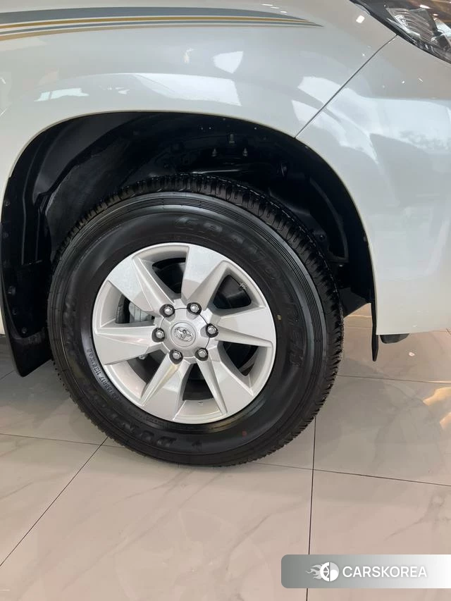 Toyota Prado (imported) 2023 Белый из Китая, фото 4