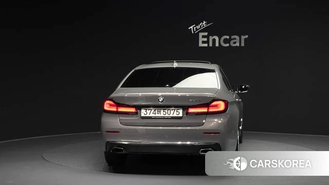 BMW 5 Series (G30) id 3794369 из Кореи 14