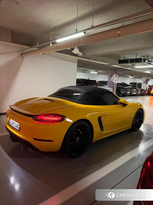 Porsche 718 Boxster 2018 Серебристо-серый из Кореи, фото 4