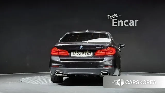 BMW 5 Series (G30) id 3033676 из Кореи 14