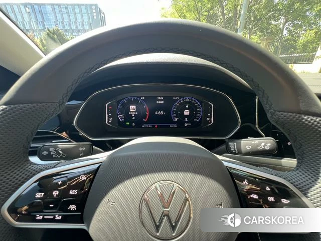 Volkswagen Passat id 4291388 из Китая 14
