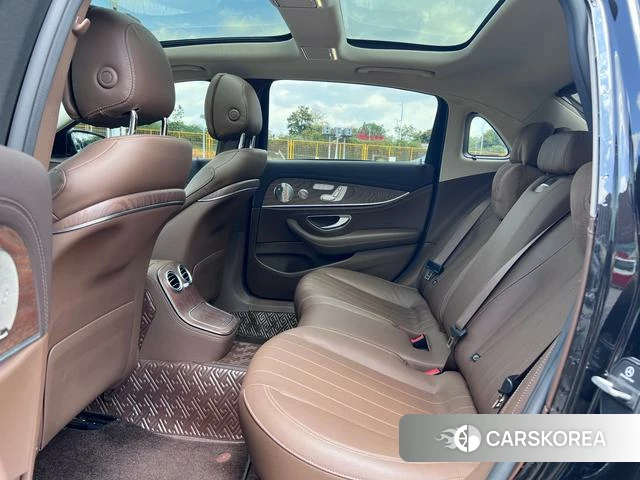 Mercedes-Benz E-class id 4353603 из Китая 9