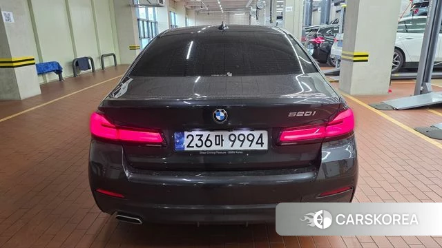 BMW 5 Series (G30) 2023 Серый из Кореи, фото 4