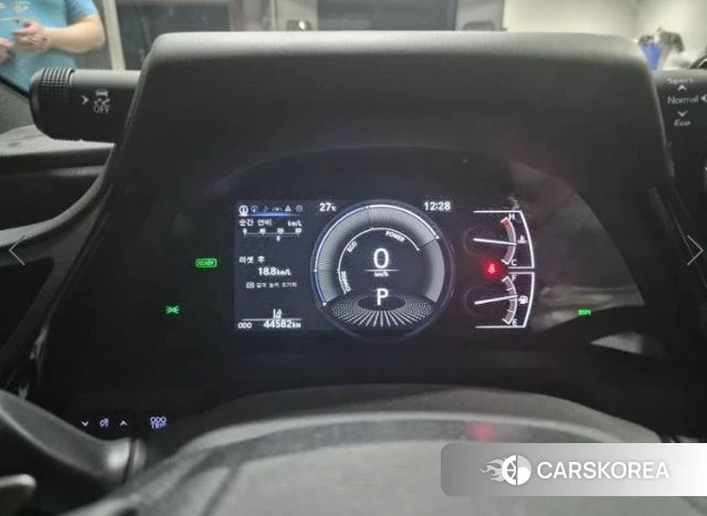 Lexus ES300h 7th generation 2023 Серебристо-серый из Кореи, фото 4