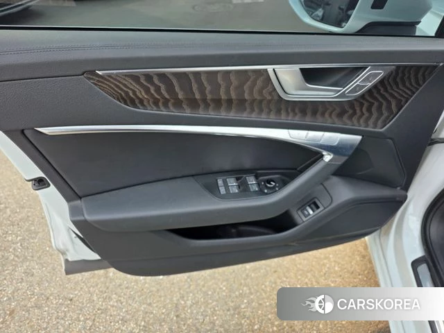 Audi A6 (C8) 2021 Белый из Кореи, фото 4