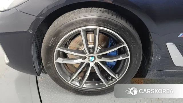 BMW 5 Series (G30) id 3044227 из Кореи 14