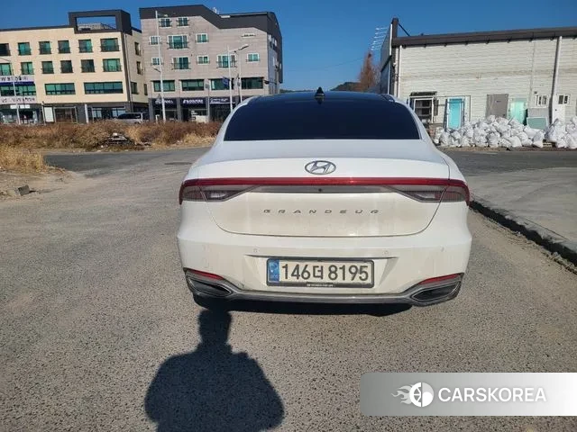 Hyundai The New Grandeur IG Hybrid id 3546390 из Кореи 11