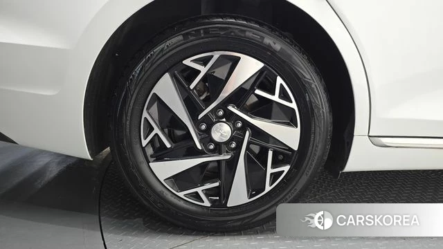 Hyundai The New Grandeur IG Hybrid id 4697319 из Кореи 26