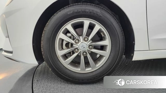 Hyundai The New Avante AD id 3955615 из Кореи 14