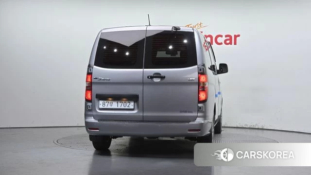 Hyundai The New Grand Starex id 4477295 из Кореи 14