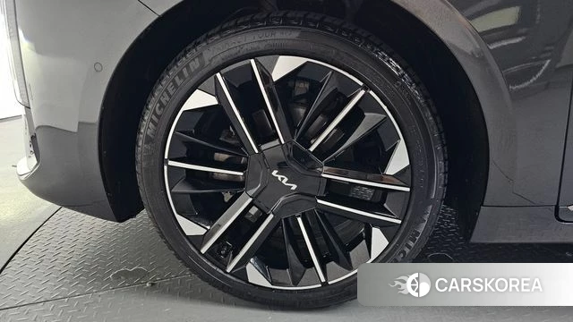 Kia The New K8 Hybrid id 4400352 из Кореи 34