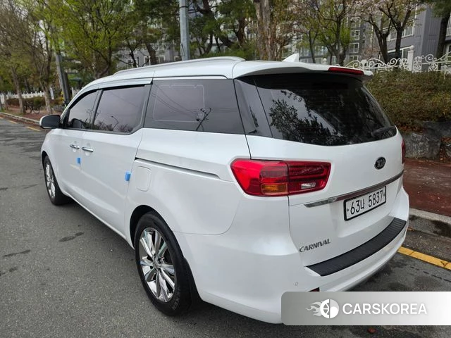 Kia The New Carnival id 3925018 из Кореи 14