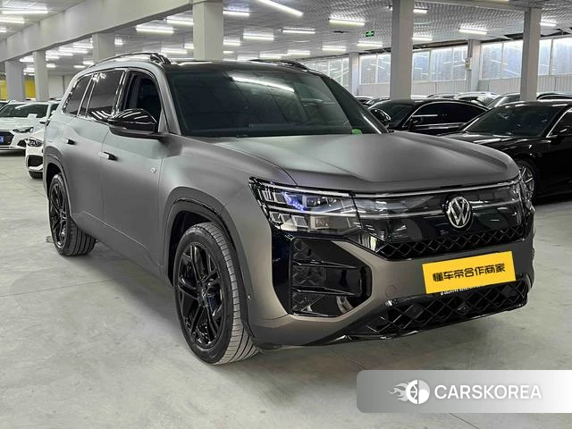 Volkswagen Tourang 2025 Черный из Китая, фото 4