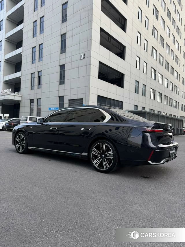BMW 7 series 2024 Черный из Китая, фото 4