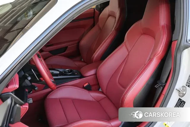 Porsche 911(992) 2022 Светло-серебряный цвет из Кореи, фото 4