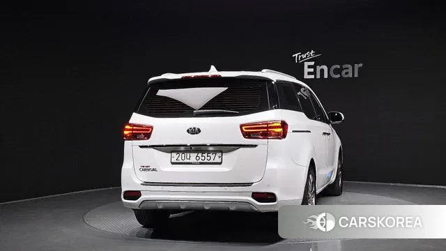 Kia The New Carnival id 3520441 из Кореи 14