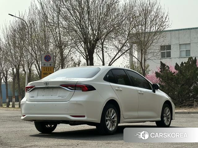 Toyota Corolla 2022 Белый из Китая, фото 4