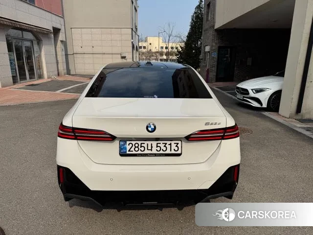 BMW 5 Series (G60) id 3769610 из Кореи 7