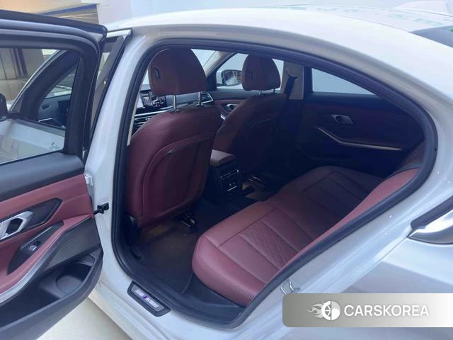 BMW 3 series id 4348685 из Китая 13