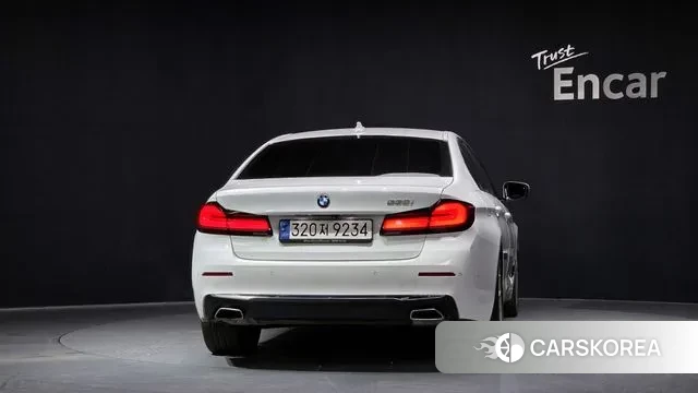 BMW 5 Series (G30) id 3751652 из Кореи 14