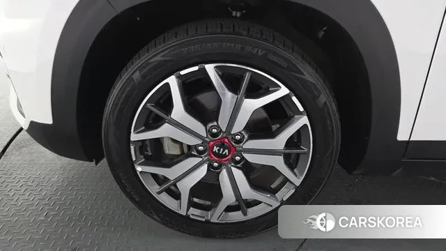 Kia Seltos id 3702617 из Кореи 14