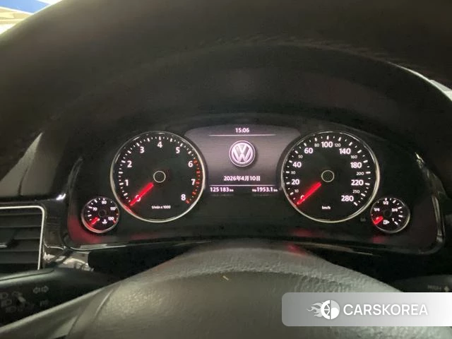 Volkswagen Touareg id 4211149 из Китая 10