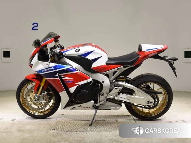 Проданный Honda CBR1000RR 2014 из Японии