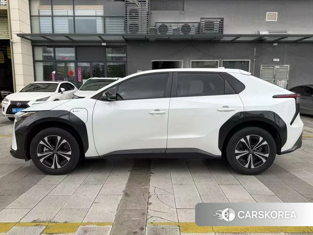 Toyota Platinum Wisdom 4X 2024 Белый из Китая, фото 4