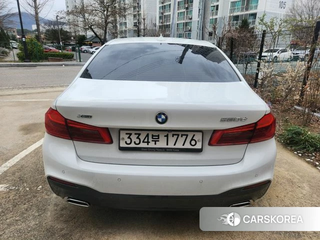 BMW 5 Series (G30) 2020 Белый из Кореи, фото 5