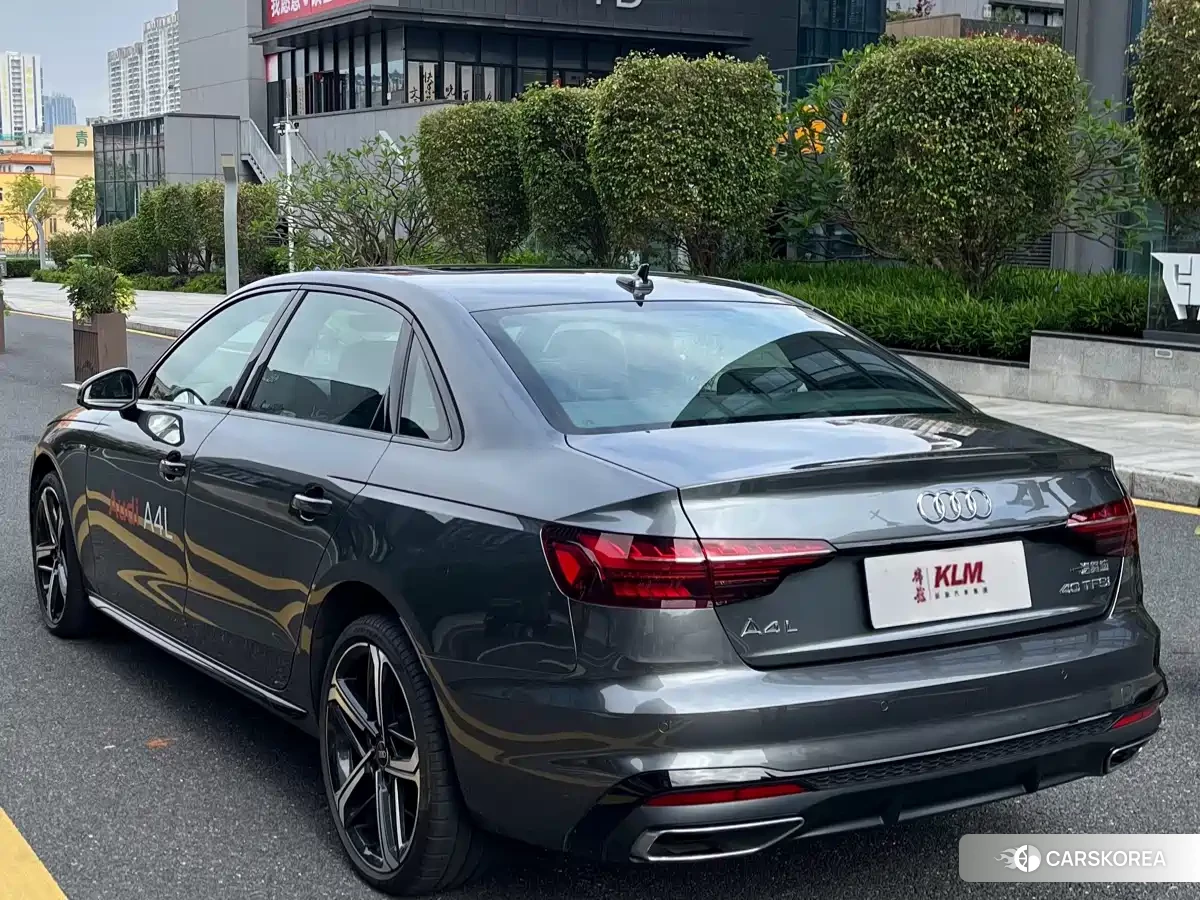 Audi A4L 2024 Silver/gray из Китая, фото 4