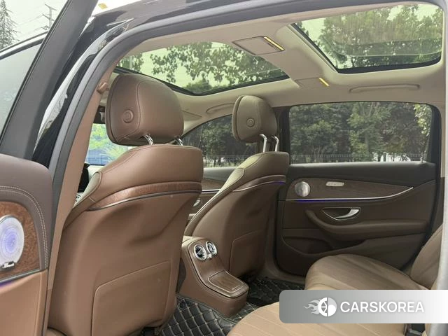 Mercedes-Benz E-class 2023 Черный из Китая, фото 5