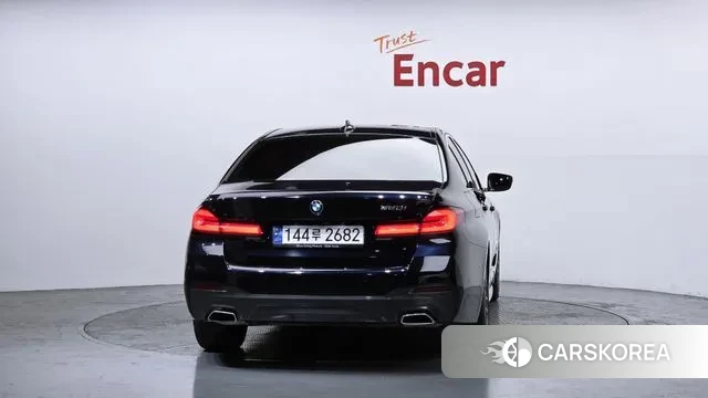 BMW 5 Series (G30) id 3739901 из Кореи 14