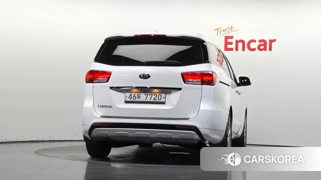 Kia All New Carnival id 4708993 из Кореи 14