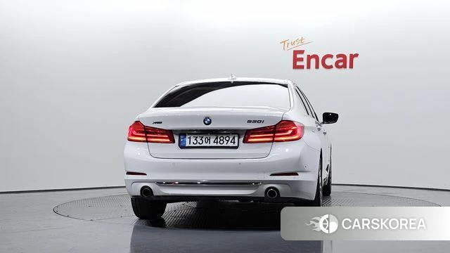 BMW 5 Series (G30) id 3917182 из Кореи 14