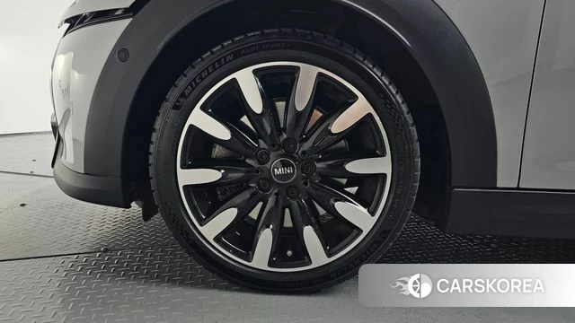 Mini Cooper S id 4243610 из Кореи 28