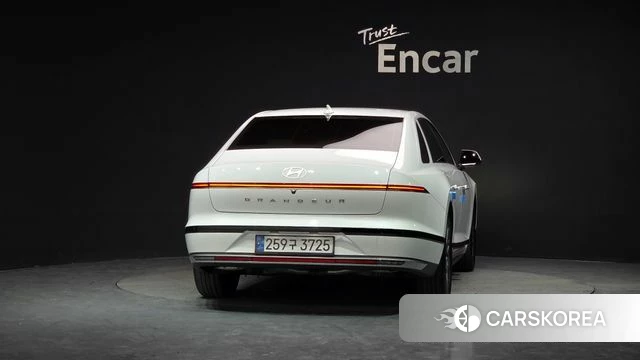 Hyundai Grandeur Hybrid (GN7) id 4617663 из Кореи 27