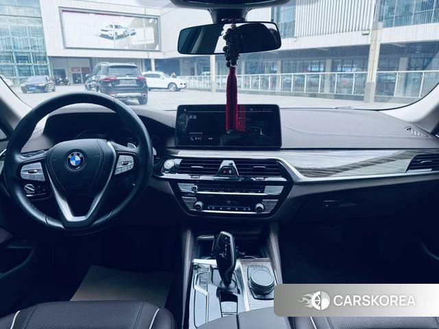 BMW 5 series 2021 Черный из Китая, фото 5