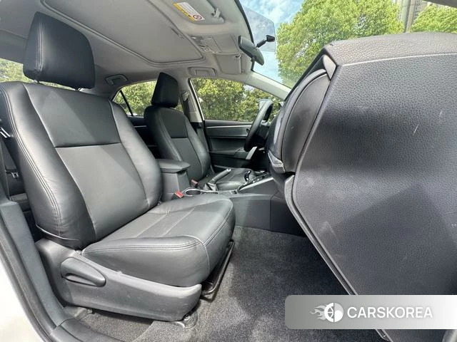 Toyota Corolla dual engine E+ id 4273895 из Китая 14