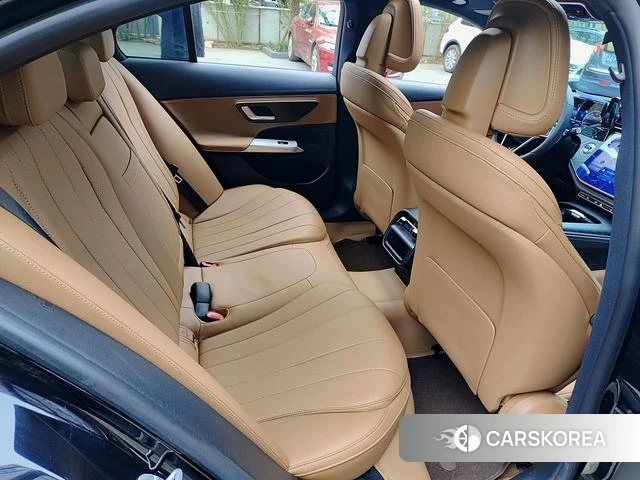 Mercedes-Benz E-class (imported) 2025 Черный из Китая, фото 4