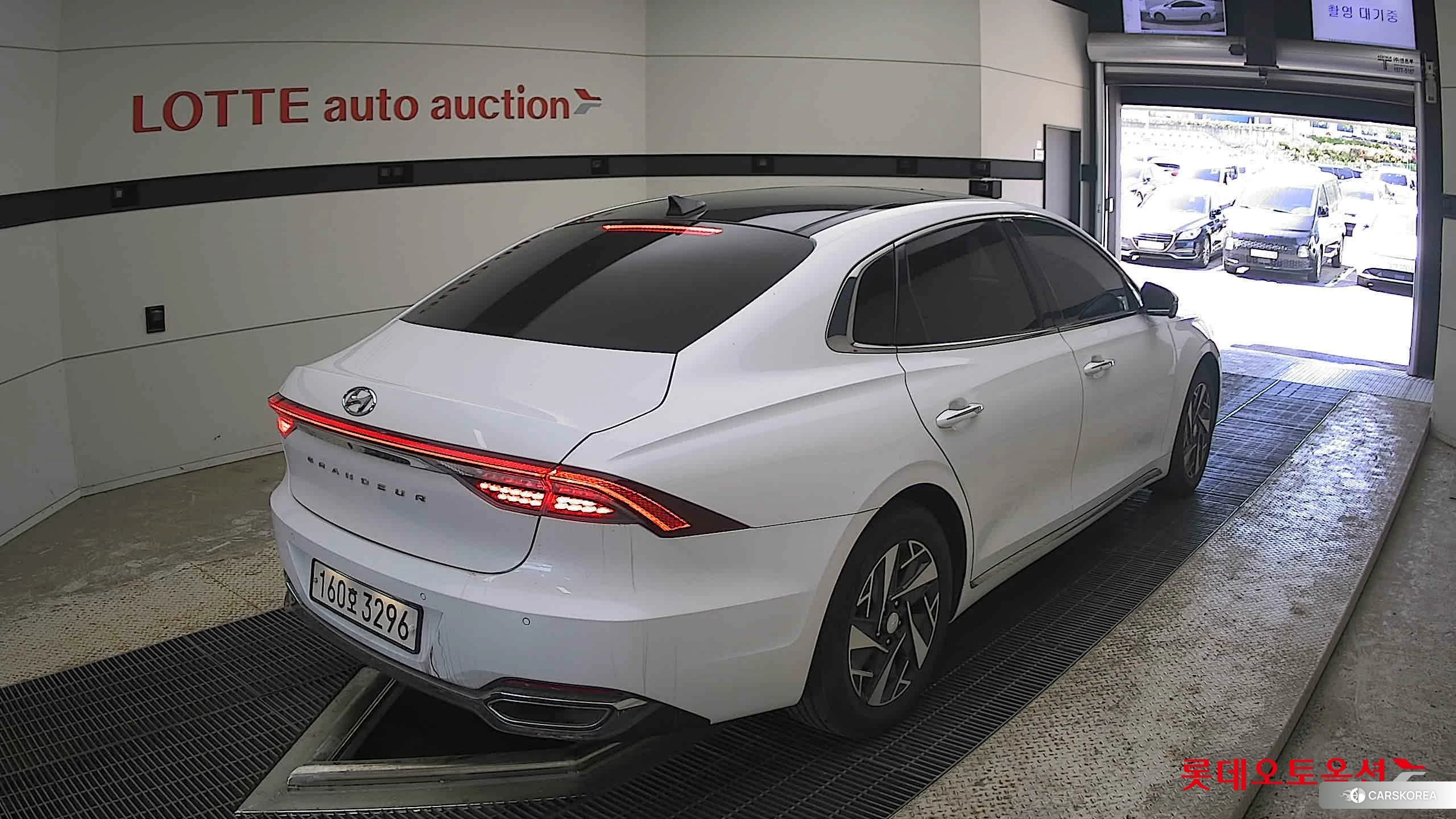 Hyundai Grandeur Hybrid id 4296755 из Кореи 32