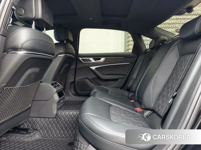 Audi A6L id 4208608 из Китая 17
