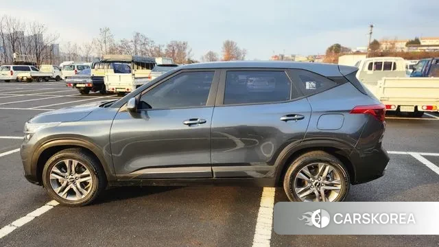 Kia Seltos 2022 Серый из Кореи, фото 4