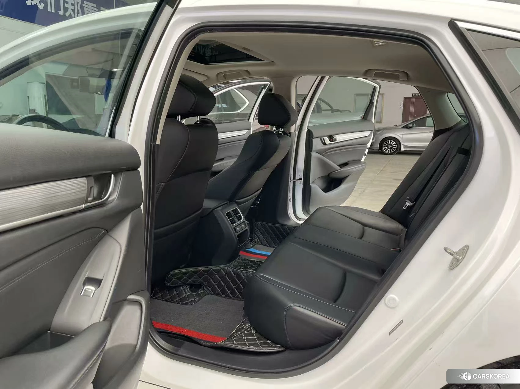 Honda Accord id 4420419 из Китая 7