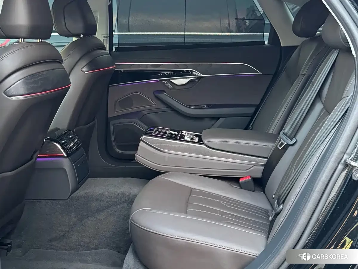 Audi A8 id 4686262 из Китая 13